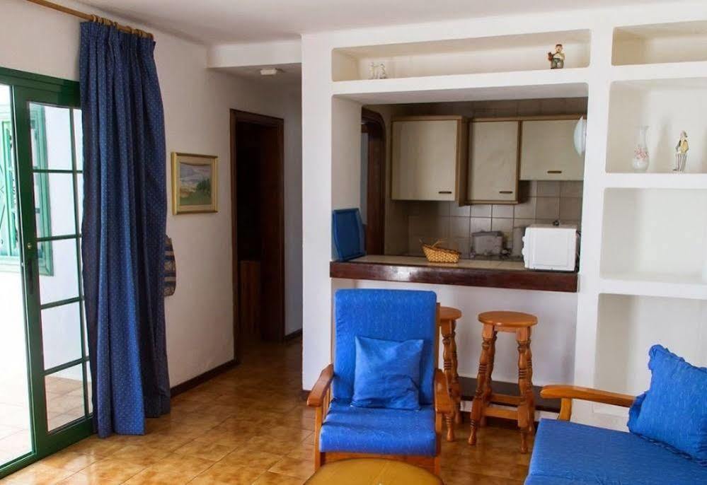 Apartamentos Las Acacias 푸에르토 델 카르멘 외부 사진