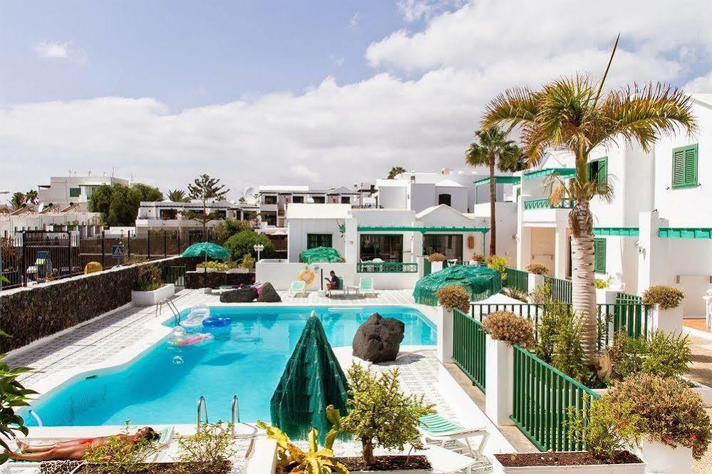 Apartamentos Las Acacias 푸에르토 델 카르멘 외부 사진