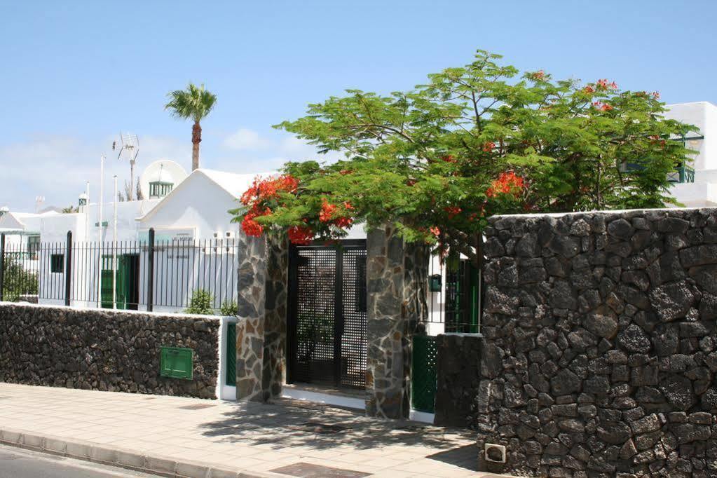 Apartamentos Las Acacias 푸에르토 델 카르멘 외부 사진
