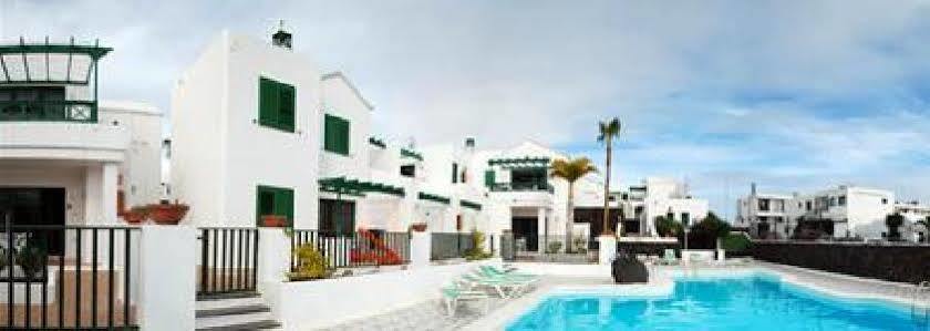 Apartamentos Las Acacias 푸에르토 델 카르멘 외부 사진