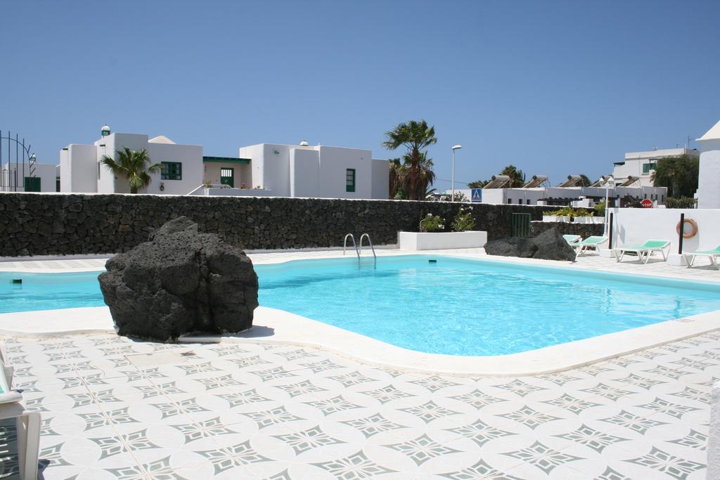 Apartamentos Las Acacias 푸에르토 델 카르멘 외부 사진