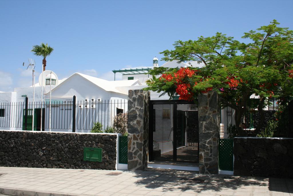 Apartamentos Las Acacias 푸에르토 델 카르멘 외부 사진