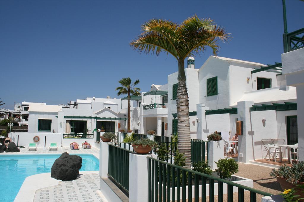Apartamentos Las Acacias 푸에르토 델 카르멘 외부 사진