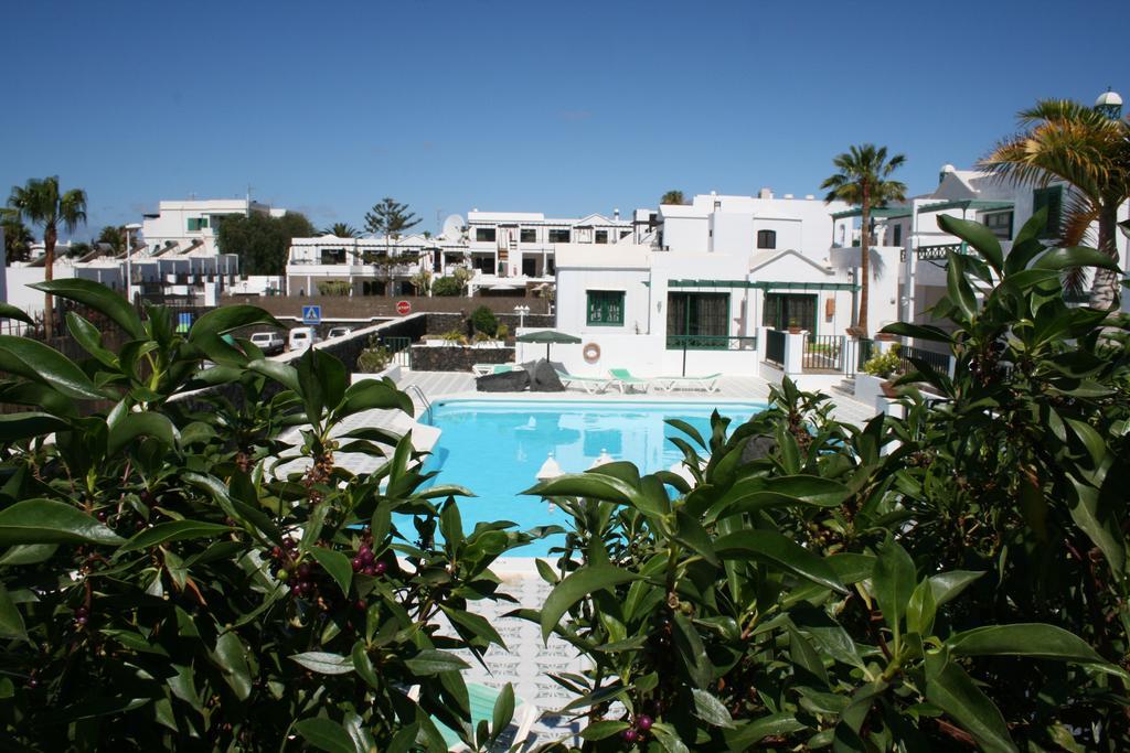 Apartamentos Las Acacias 푸에르토 델 카르멘 외부 사진